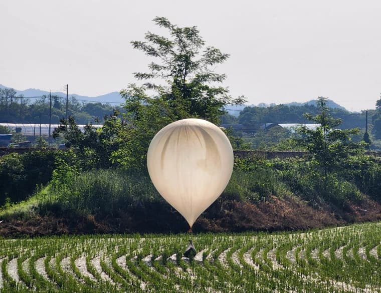 North Korea Sent Balloons Filled With Rubbish & Manure To South Korea