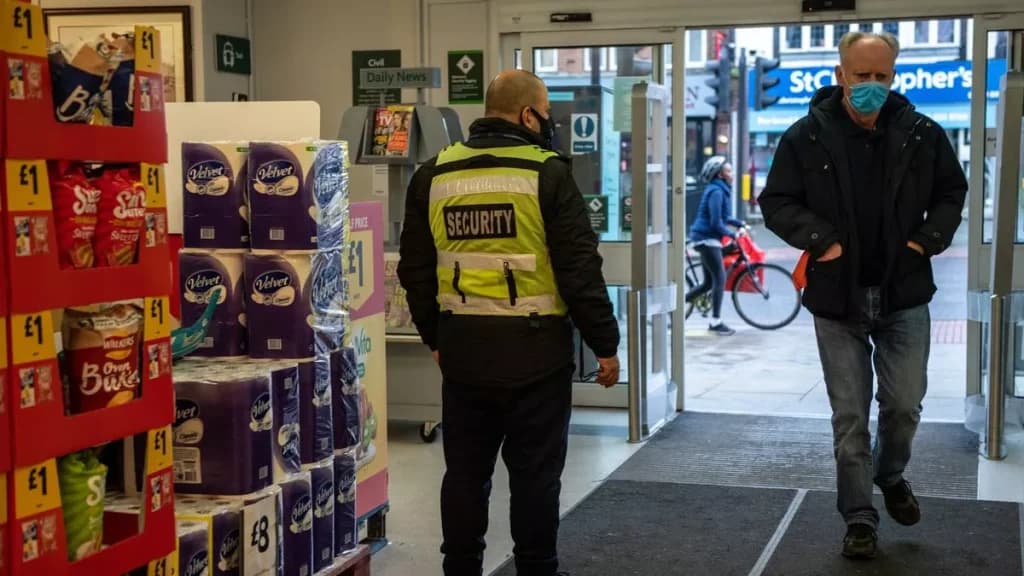Tesco Customers Forced To Show Receipts Before Leaving Store In New Trial