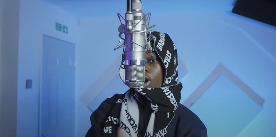 Fumez The Engineer Calls On OFB’s Dsavv For Charged-Up ‘Plugged In’ Session