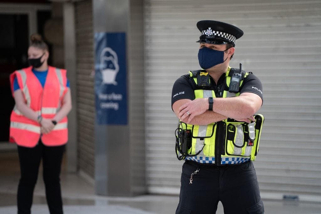 Man Turns Himself In To Police So He Can Get Some “Peace & Quiet” From The People He’s In Lockdown With