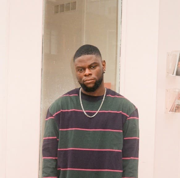 Premiere: One To Watch Artist John Alone Unveils Sombre “On The Run” Single