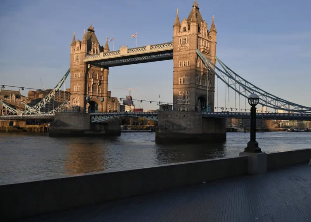 Young Hero Dies After Rescuing Woman Who Fell In River Thames