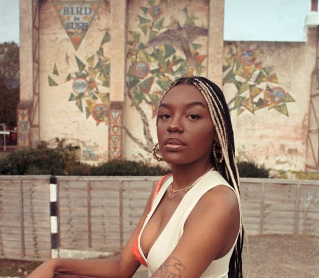 Blooming Songstress Monét Shares Mellow Drop “No Words”