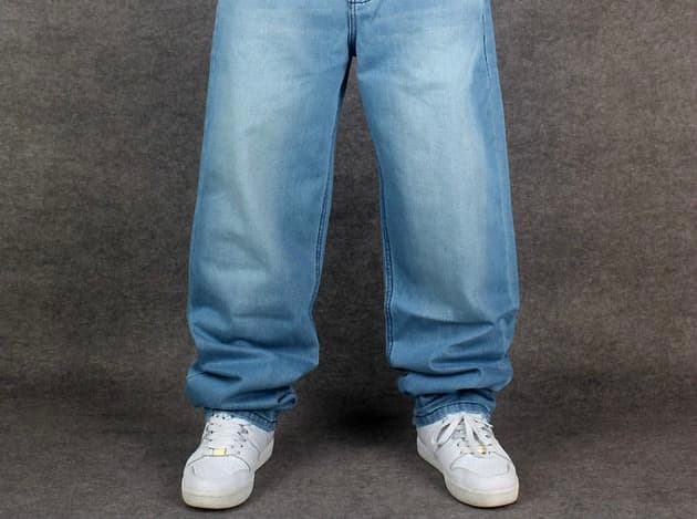 UK Drivers Can Be Fined £5,000 For Wearing Baggy Jeans