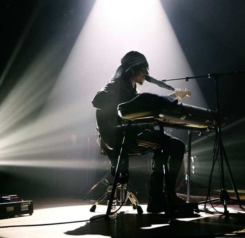 Review: A Fusion of Rockstar Energy And Heart Felt Intimacy At Berwyns London Show