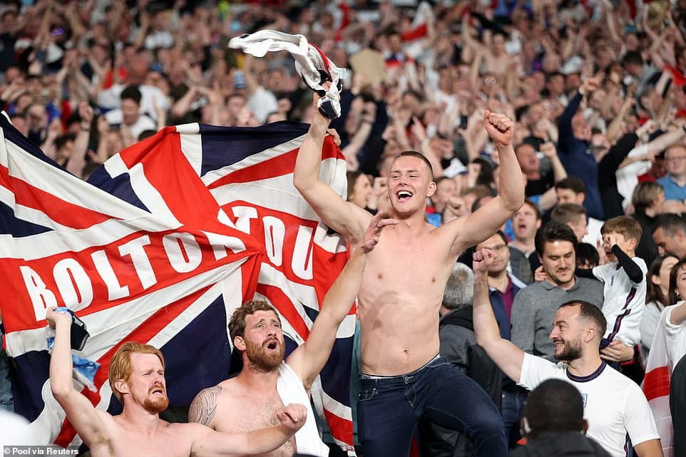 England Fans Caught Smuggling Drugs Into Qatar At The World Cup Could Face The Death Penalty
