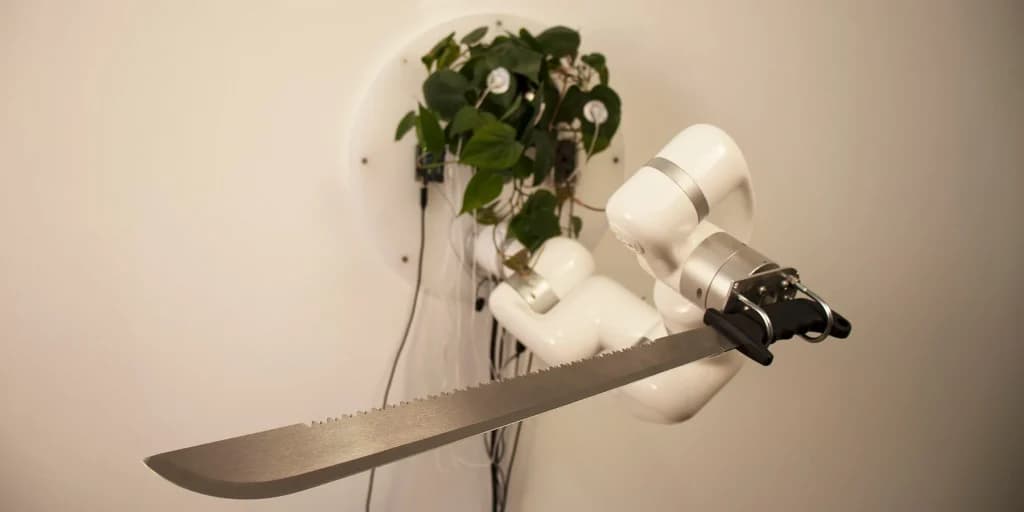 Living Plant Controls Machete With Robotic Arm