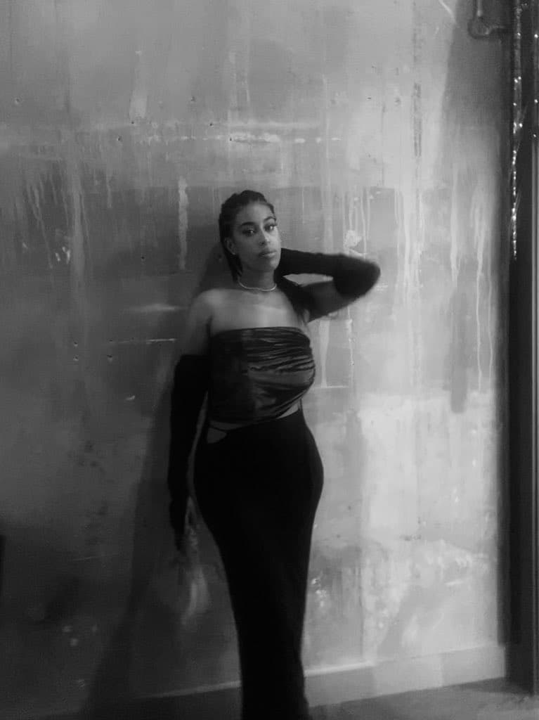 Radio 1 Presenter Victoria Jane Releases New Single