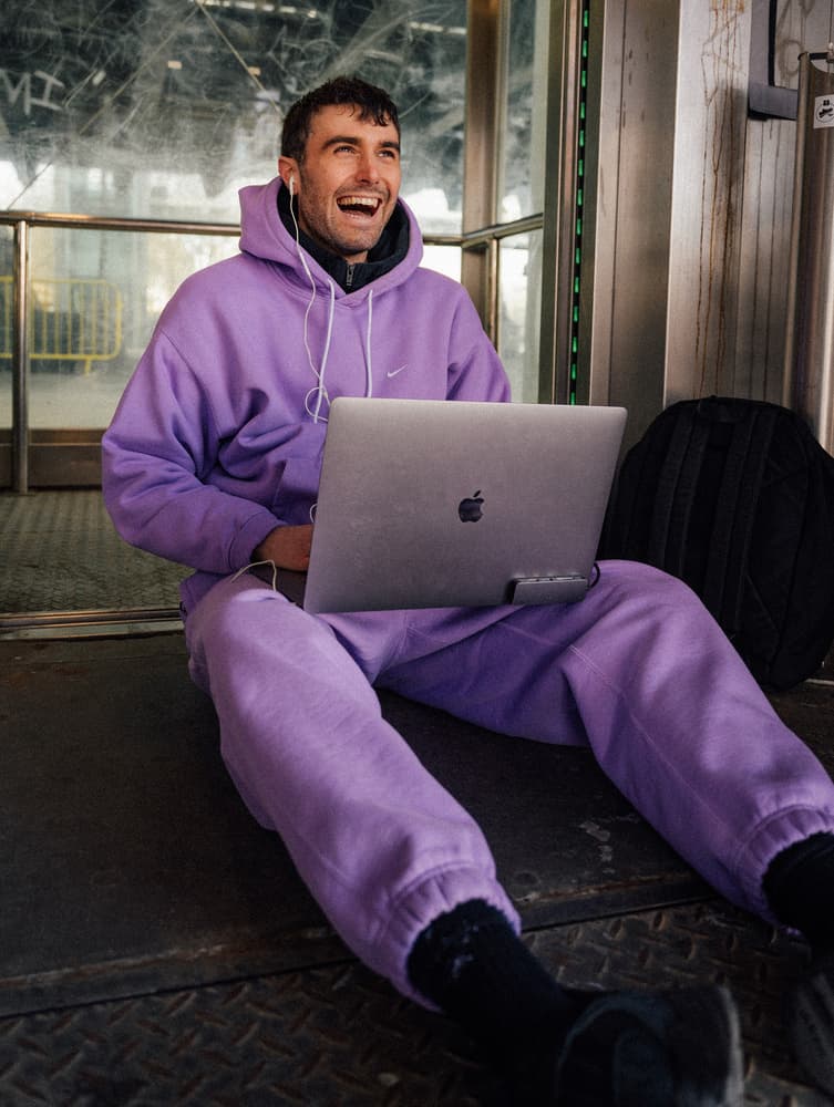 Fred again… Calls In Mike Skinner & Dermot Kennedy For New Track ‘Mike (desert island duvet)