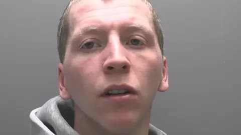 London Man Admits To Snatching 24 Phones Worth £10,000 In An Hour