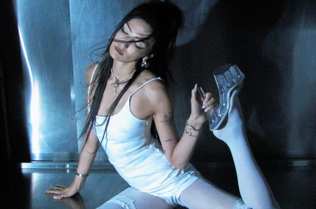 Sim0ne announces debut EP ‘zer0’ out 26th June and shares new single ‘In Ya Mind’