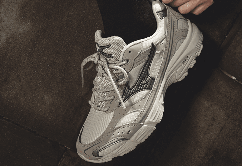 Mizuno Sportstyle Drop New MXR Tech Ripstop Silhouette