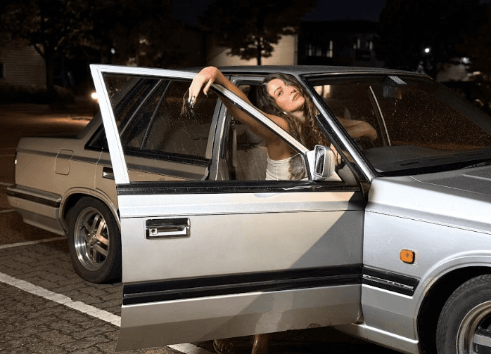 Bonnie Freechild Revives 90s Romance with Soulful New Single “1993”