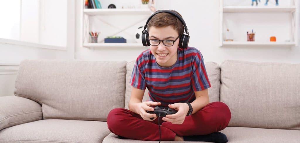 Father Forces 11-Year-Old Son To Play Video Games For 17 Hours Without Sleep As Punishment
