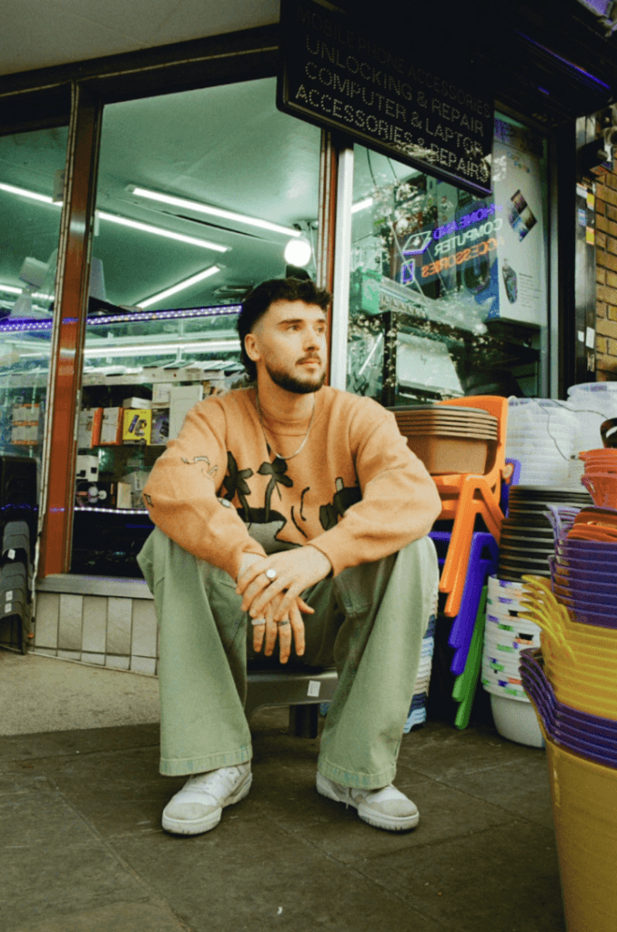 SILK Announces Upcoming EP & Tour Alongside Euphoric New Single ‘Moments’ Featuring KiLLOWEN
