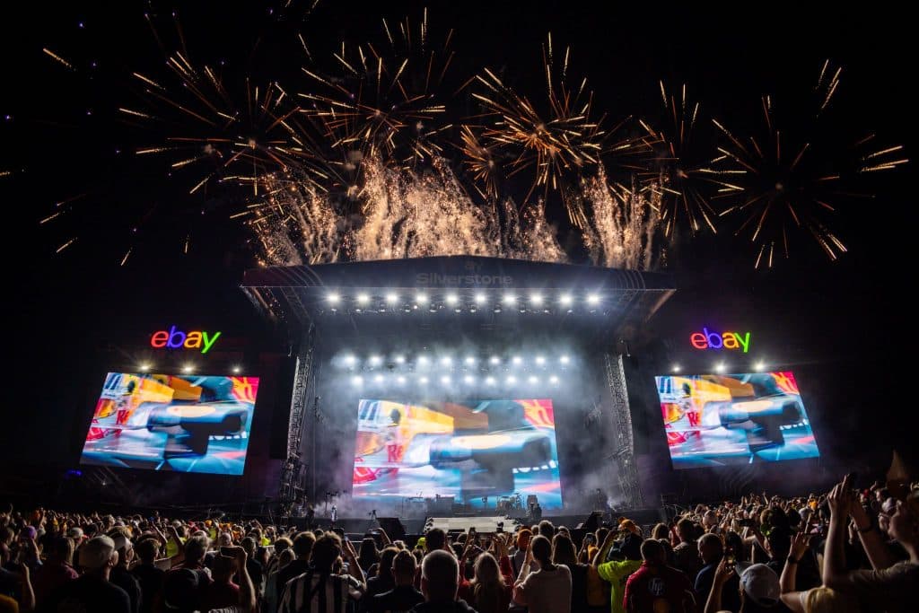 Sam Fender kickstarts the 2025 British Grand Prix at Silverstone in style