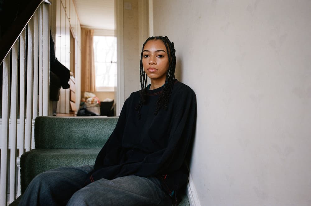 Amie Blu Shares Introspective New Track ‘who’s he gonna take home’